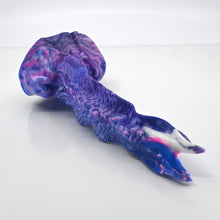 Load image into Gallery viewer, V2MBN27 Snark's Maw Small 0050 UV GITD
