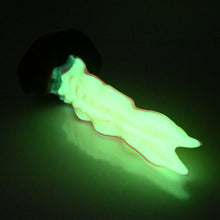Load image into Gallery viewer, V2MBN25 Snark's Maw Small 0050 UV GITD