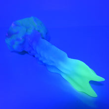 Load image into Gallery viewer, V3MBN09 Snark's Maw Medium 0050 UV GITD