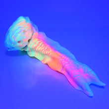 Load image into Gallery viewer, V3SBN42 Snark's Maw Medium 0030 UV GITD