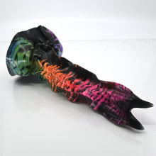 Load image into Gallery viewer, V3SBN41 Snark's Maw Medium 0030 UV GITD