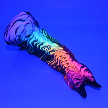 Load image into Gallery viewer, V3SBN41 Snark's Maw Medium 0030 UV GITD
