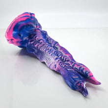Load image into Gallery viewer, V3MBN39 Snark's Maw Medium 0050 UV GITD