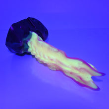 Load image into Gallery viewer, V3MBN37 Snark's Maw Medium 0050 UV GITD *FLOP*