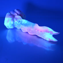 Load image into Gallery viewer, V3MCP31 Snark's Maw Medium 0050 UV GITD