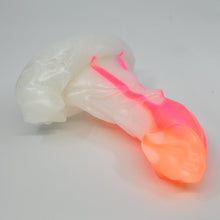 Load image into Gallery viewer, R2SFM62 Oberon Small 0030 UV GITD
