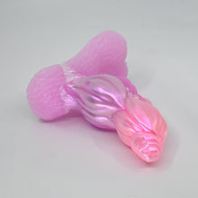 Load image into Gallery viewer, Y2MFN25 Kong Small 0050 UV GITD
