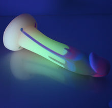 Load image into Gallery viewer, Z3SEM59 Caelus Medium 0030 UV GITD
