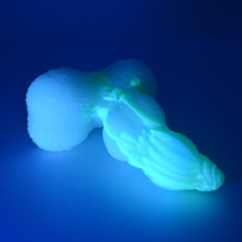 Load image into Gallery viewer, Y2SFN26 Kong Small 0030 UV GITD
