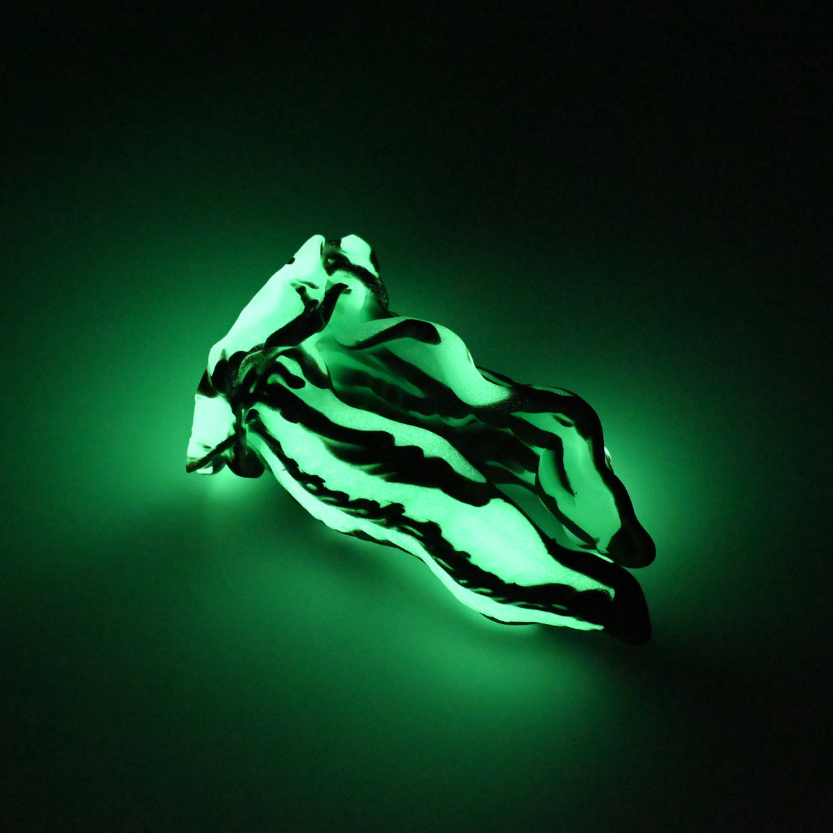 A2XJR33 Alara Small 0020 UV GITD