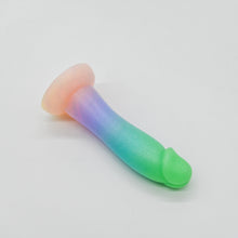 Load image into Gallery viewer, Z2SHR41 Caelus Small 0030 UV GITD
