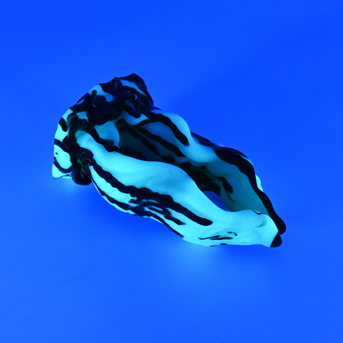 A3XJR37 Alara Medium 0020 UV GITD