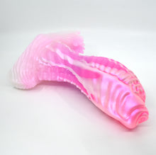 Load image into Gallery viewer, X4XFN24 Shin Large 0020 UV GITD
