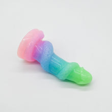 Load image into Gallery viewer, 32SHP99 Celia Small UV GITD
