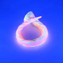 Load image into Gallery viewer, S3TJS27 Sera's Horn Medium NC 0031 UV CS
