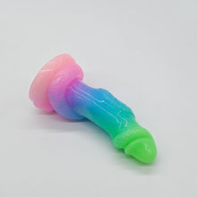 Load image into Gallery viewer, 32SHP99 Celia Small UV GITD
