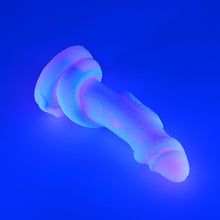 Load image into Gallery viewer, 33MHQ04 Celia Medium 0050 UV GITD *PROTOTYPE*
