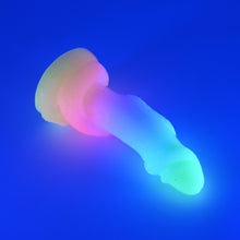 Load image into Gallery viewer, 33SHQ06u Celia Medium 0030 UV GITD GHU
