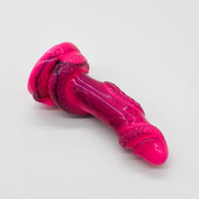 Load image into Gallery viewer, 33SHQ08u Celia Medium 0030 UV GITD GHU
