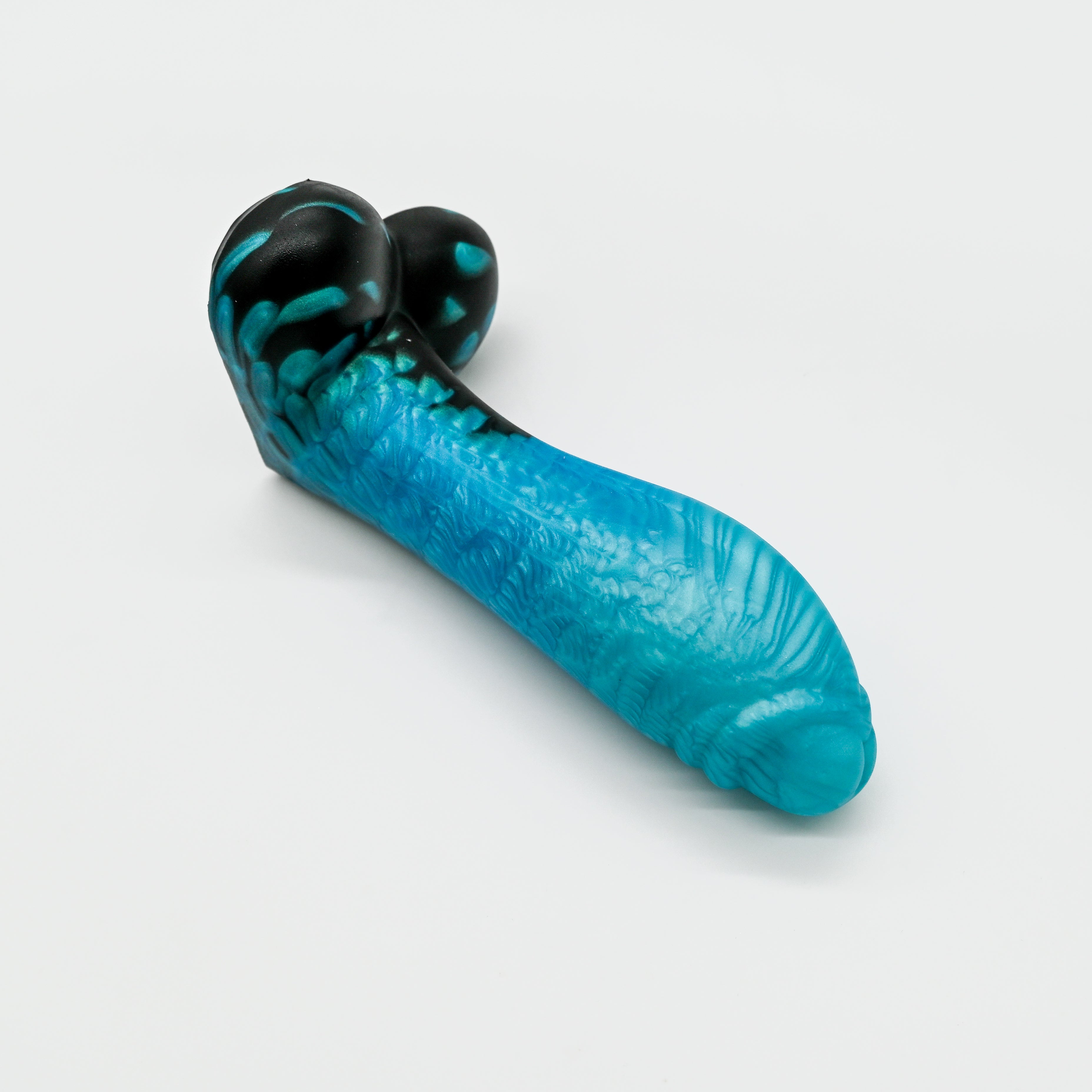 Q2MJT93 Aquus Small 0050 CS