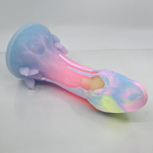 Load image into Gallery viewer, U4MEL92 Vaeriya O/S 0050 UV GITD
