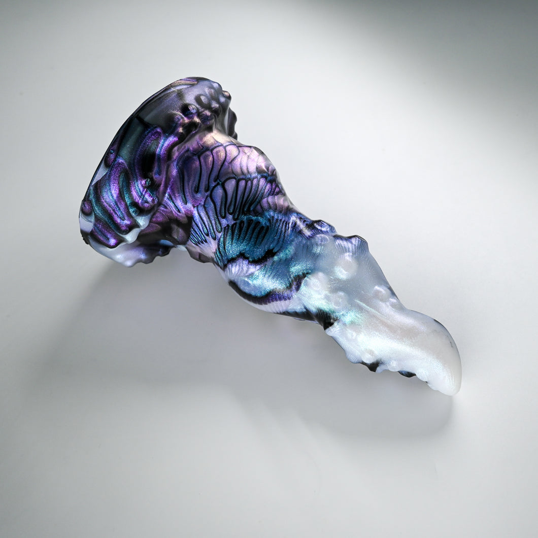 N2MHQ86u Nereid Small 0050 CS GHU