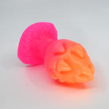 Load image into Gallery viewer, F3MFN89 Dragonfruit Plug Medium 0050 UV GITD
