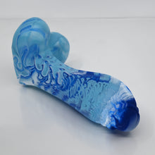 Load image into Gallery viewer, Q2MEN65 Aquus Small 0050 UV GITD
