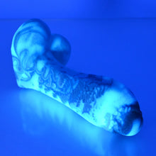 Load image into Gallery viewer, Q2MEN65 Aquus Small 0050 UV GITD
