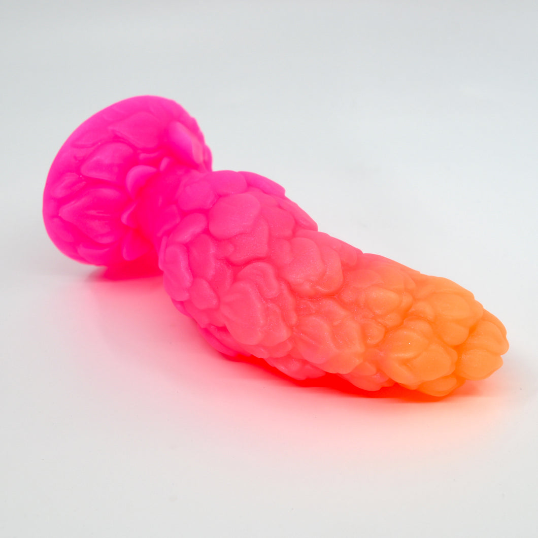 B2MFN79 Flora Small 0050 UV GITD