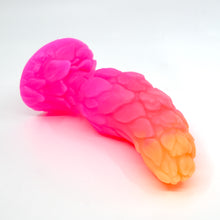 Load image into Gallery viewer, B2MFN79 Flora Small 0050 UV GITD
