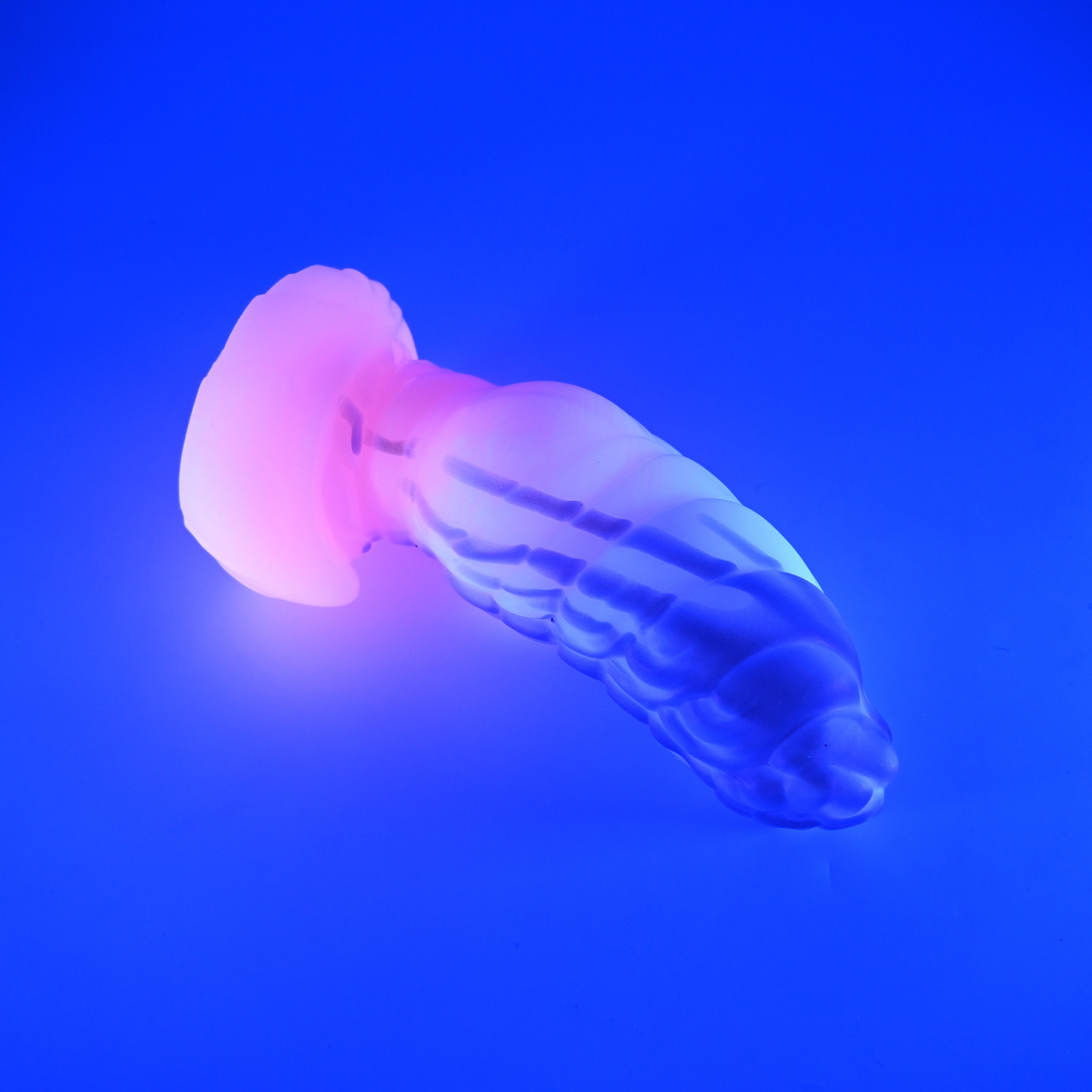 P4XJT90 Pluto Large UV GITD CS
