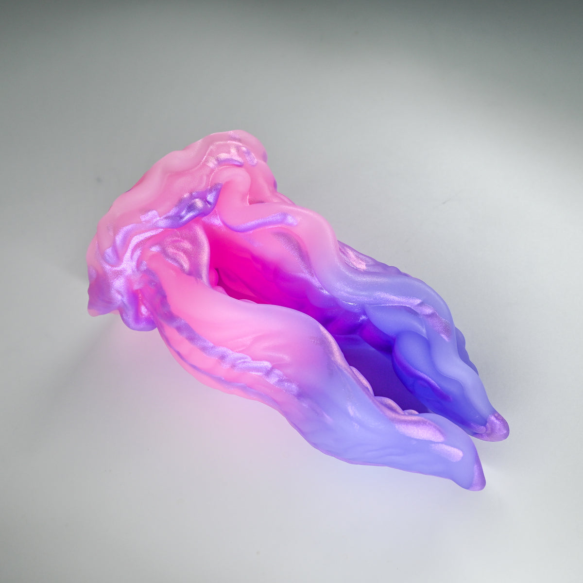 A3XJT43 Alara Medium 0020 UV GITD CS