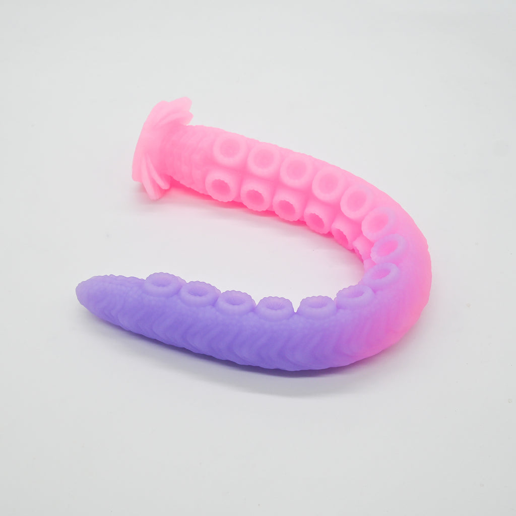 E4XJT56 Illex Large 0020 UV GITD
