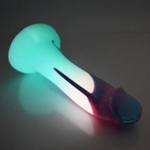 Load image into Gallery viewer, Z3TEP70 Caelus Medium 0050 UV GITD
