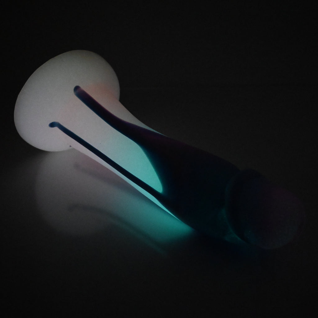 Z4SEP79 Caelus Large 0030 UV GITD