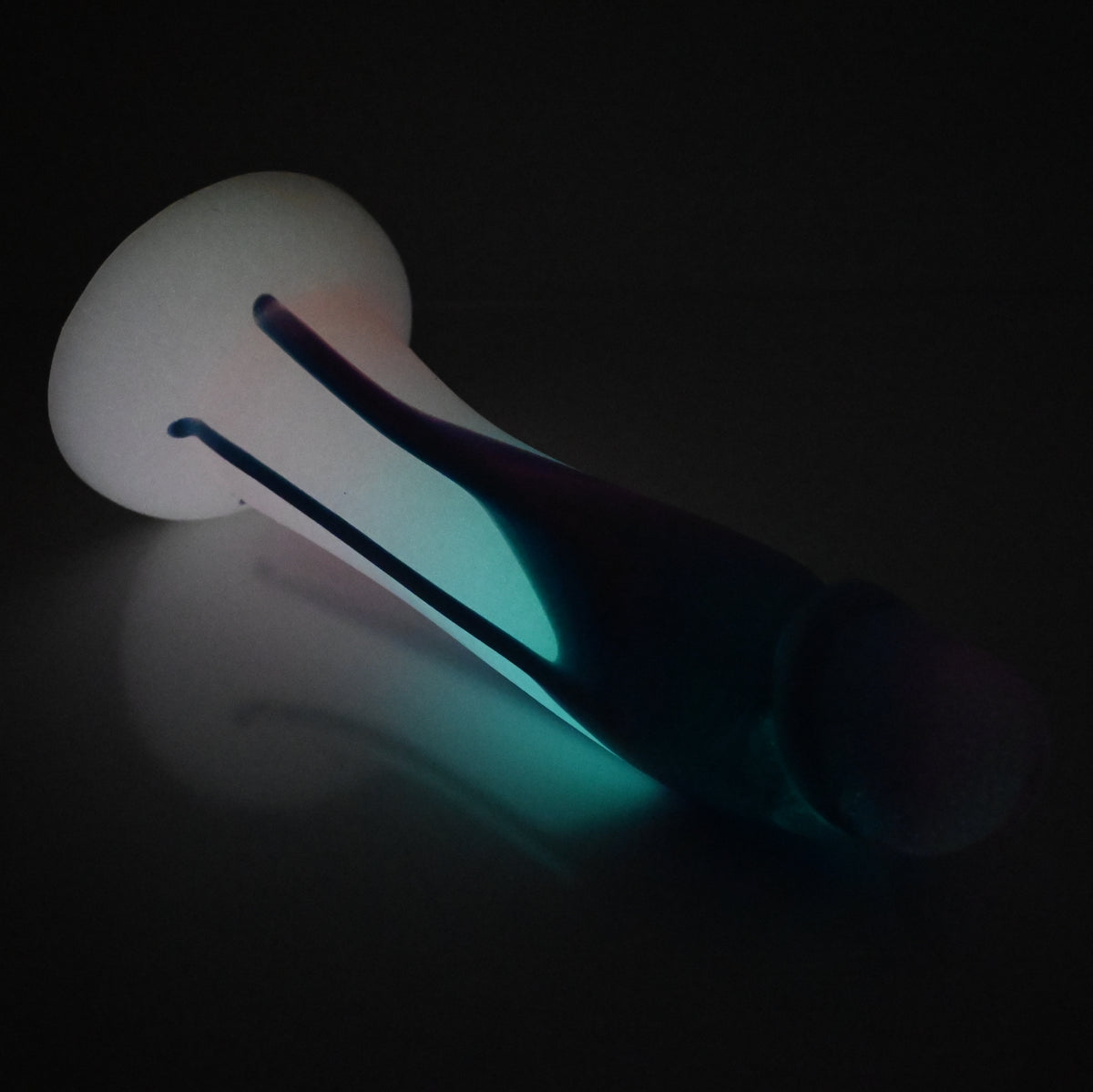 Z4SEP79 Caelus Large 0030 UV GITD