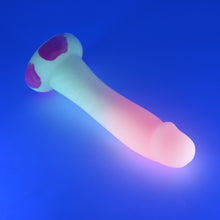 Load image into Gallery viewer, Z3SJW53 Caelus Medium 0030 UV GITD
