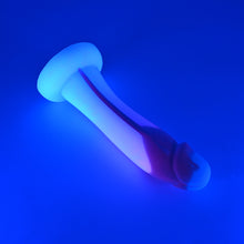 Load image into Gallery viewer, Z3SJW55 Caelus Medium 0030 UV GITD

