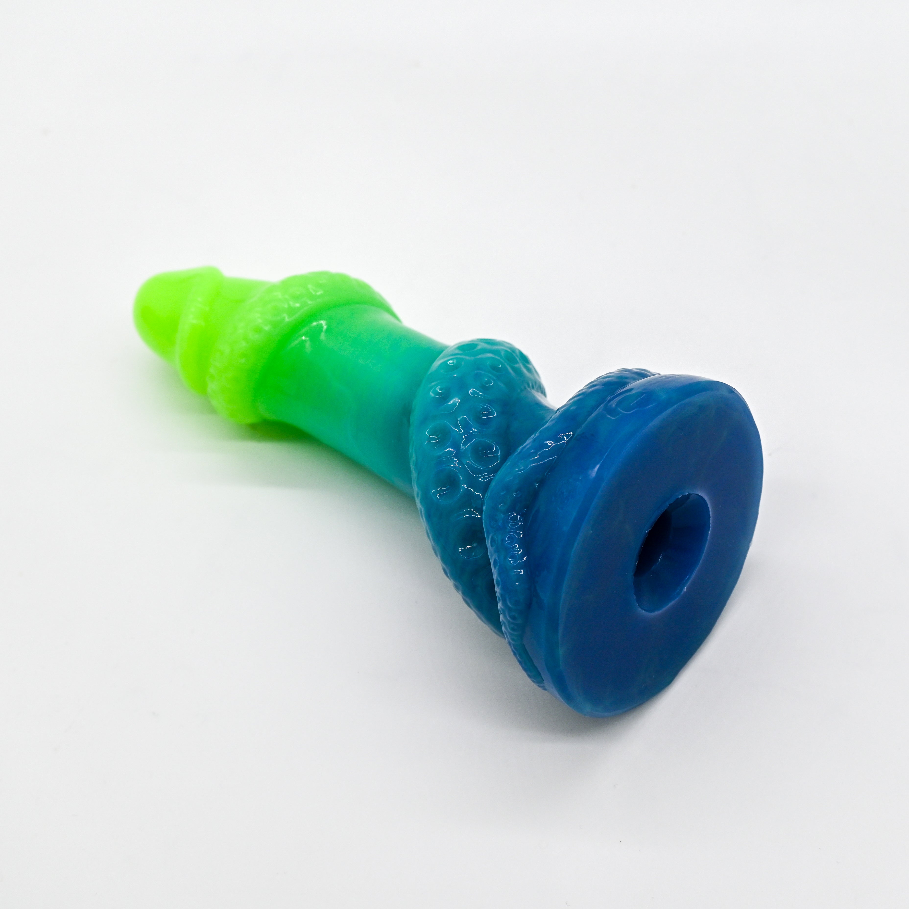 33MJU68 Celia Medium 0050 UV GITD GOBLIN HOLE