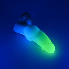 Load image into Gallery viewer, 53XJU80 Jacob Medium 0020 UV GITD
