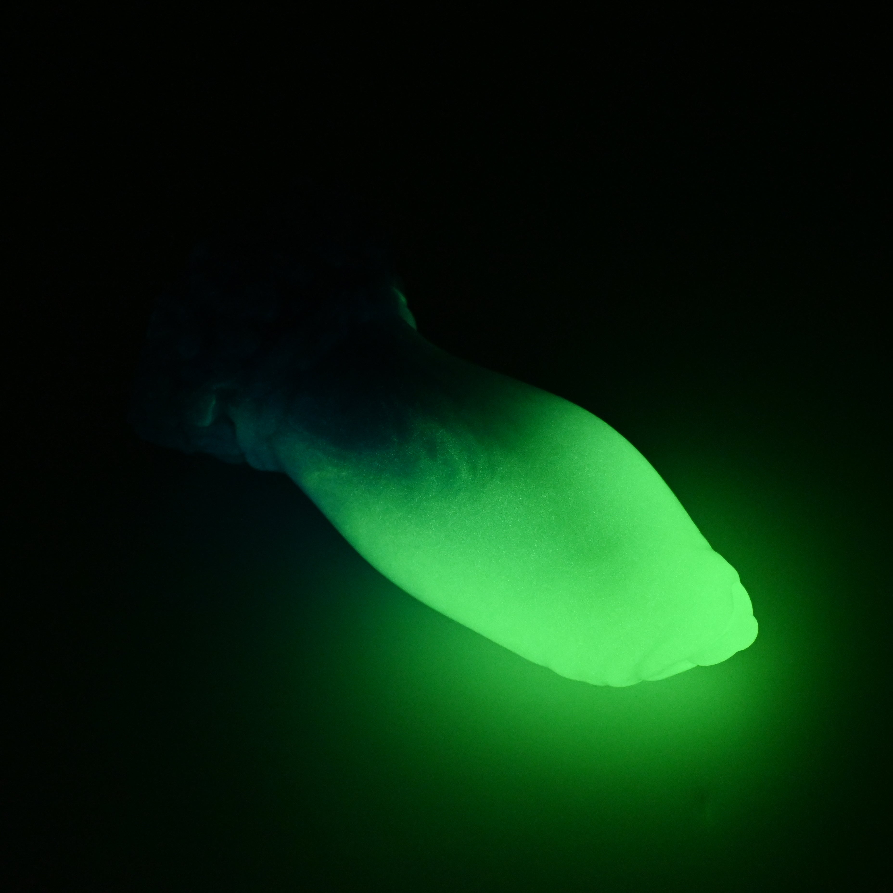 84XJV17 Hue Large 0020 UV GITD