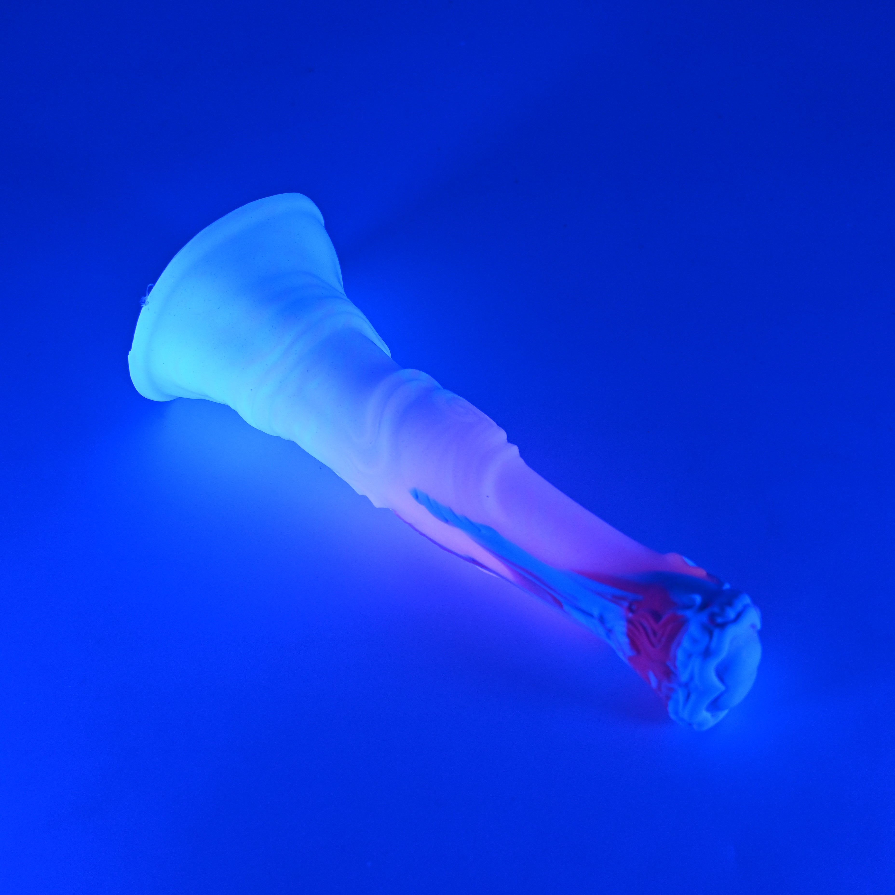 U2SJW16 Cirrus Small 0030 UV GITD
