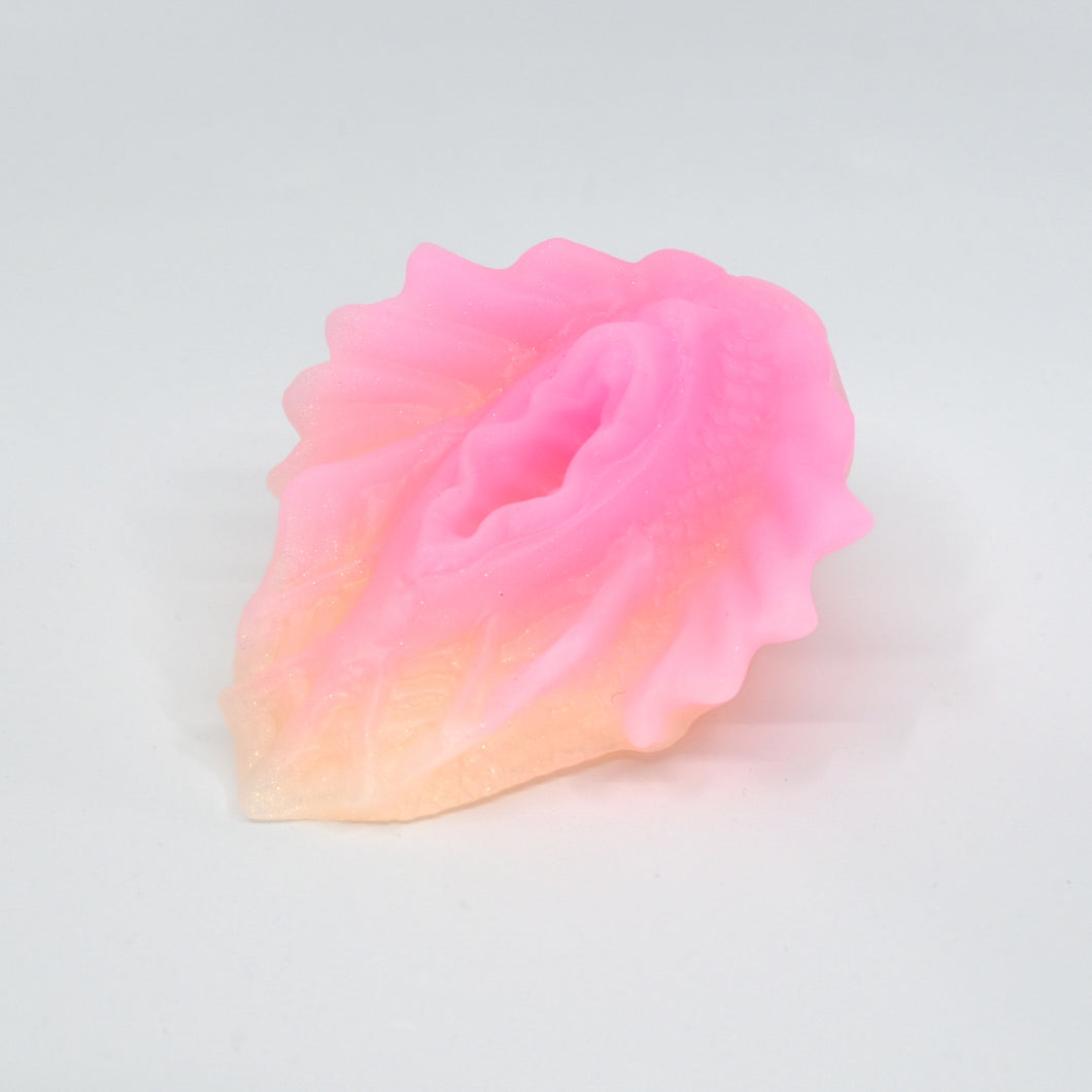 C2SFS23 Calypso Small 0030 UV GITD