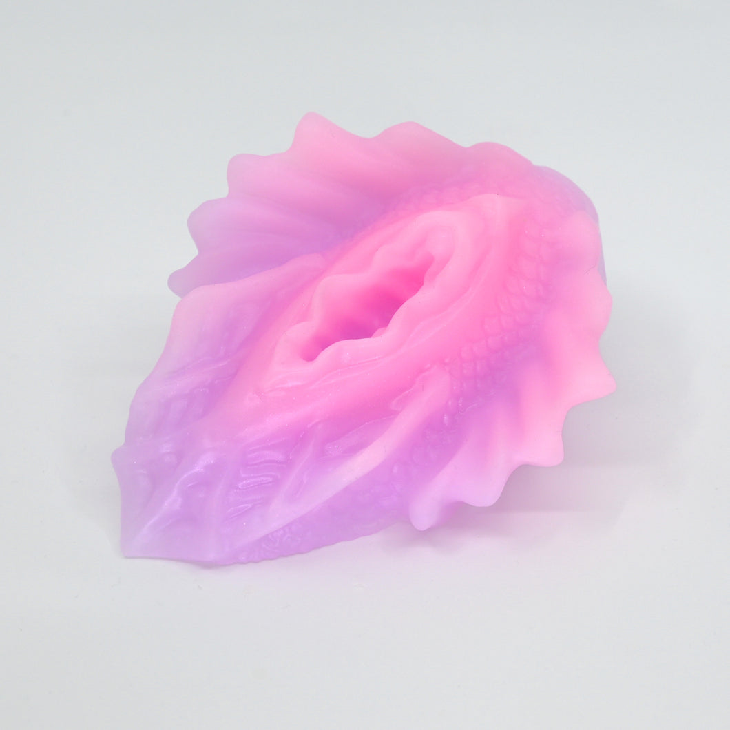 C2SFS24 Calypso Small 0030 UV GITD