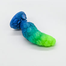 Load image into Gallery viewer, B2MJV35 Flora Small 0050 UV GITD

