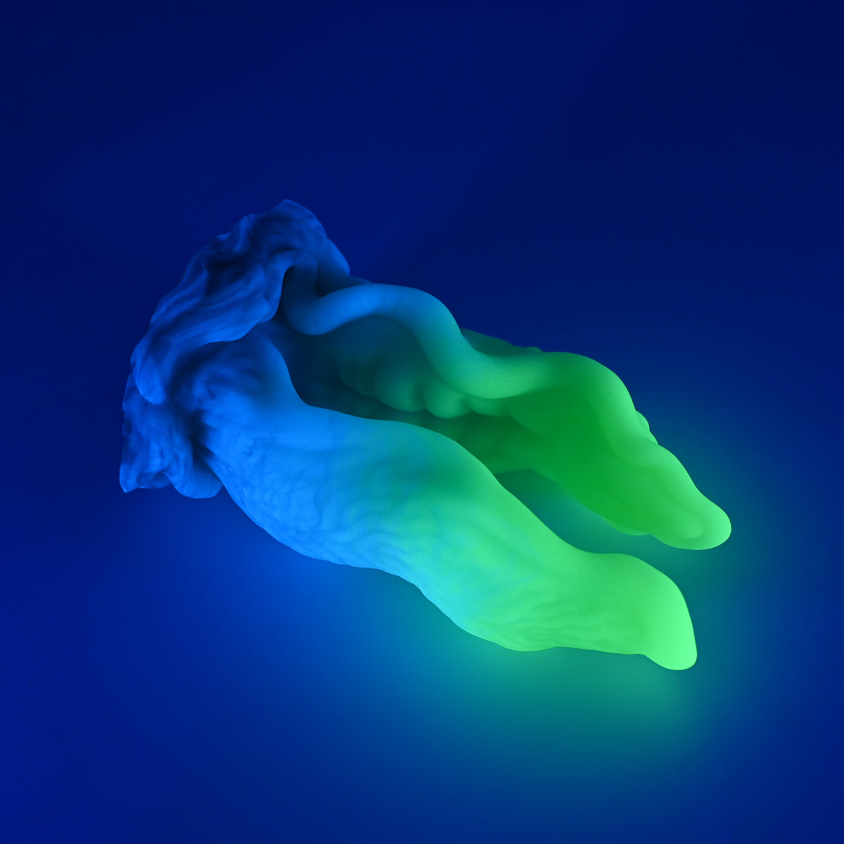 A3MJV25 Alara Medium 0050 UV GITD