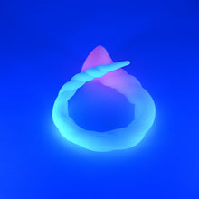 Load image into Gallery viewer, S3SJW04 Sera's Horn Medium 0030 UV GITD
