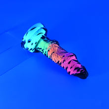 Load image into Gallery viewer, 32SHU45 Celia Small 0030 UV GITD
