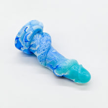 Load image into Gallery viewer, 33MHU46u Celia Medium 0050 UV GITD GHU
